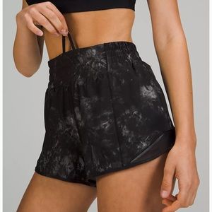 Lululemon Hotty Hot HR Short 2.5”
